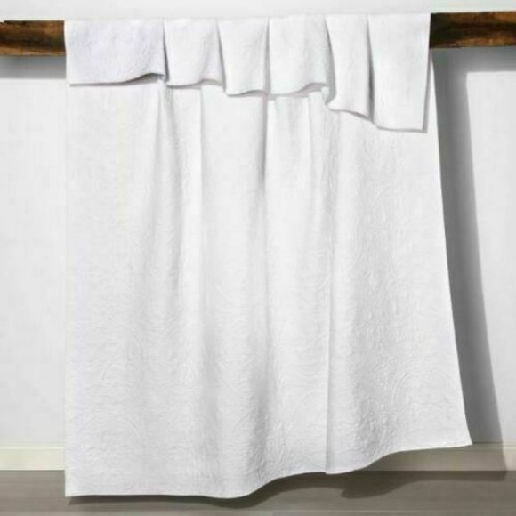 Opalhouse White Medallion Stitched Polyester Queen - Picture 4 of 4